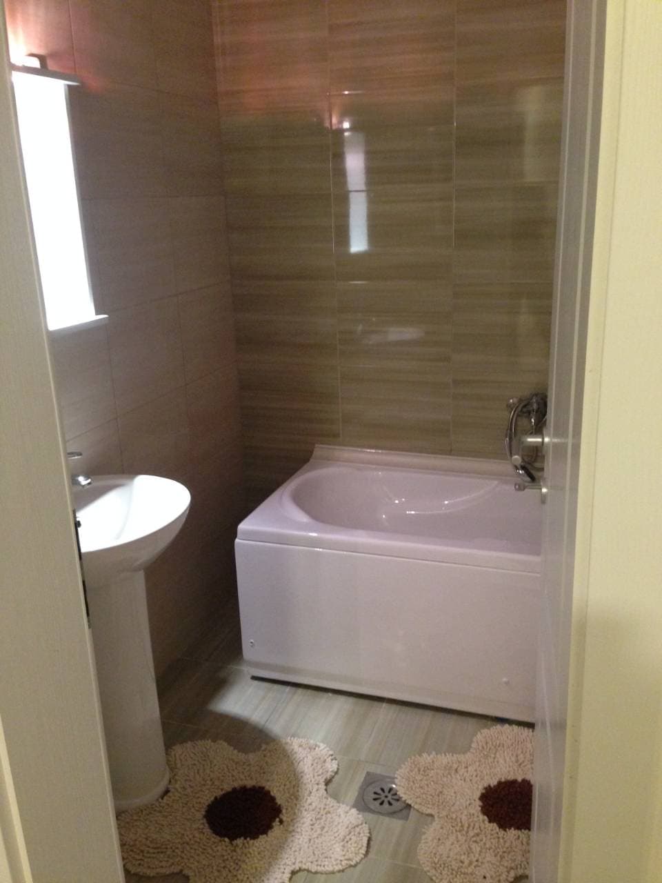 APARTAMENT PËR QIRA – 85 m²