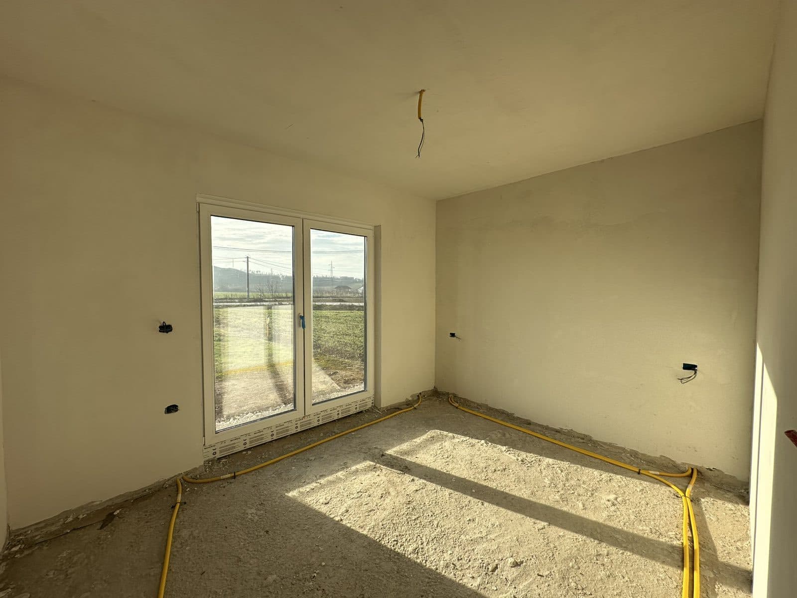 Shtëpi për Shitje – 200 m²