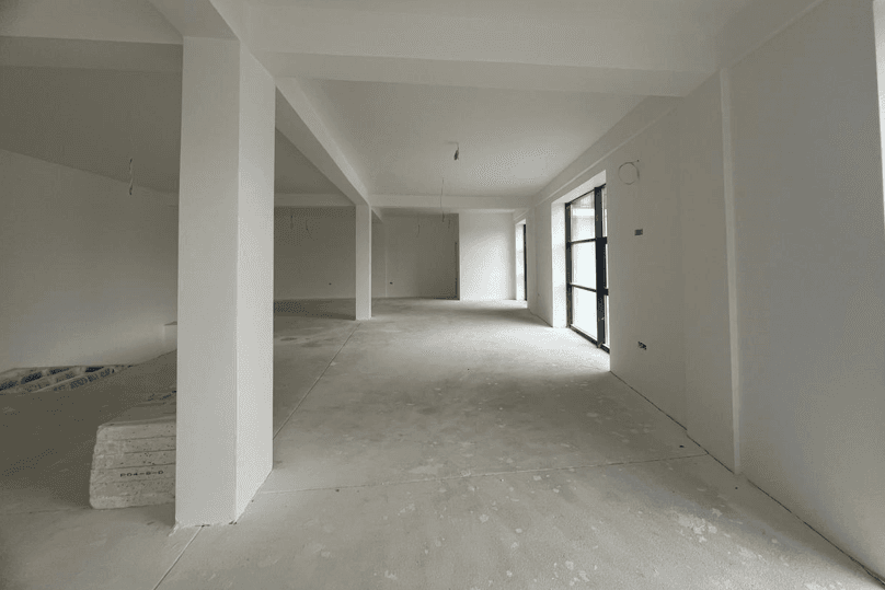 Lokal në SHITJE – 370 m² | Kompleksi