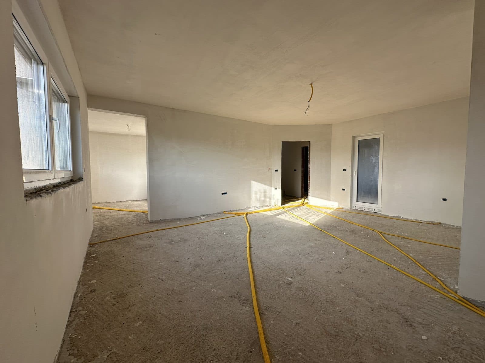 Shtëpi për Shitje – 200 m²
