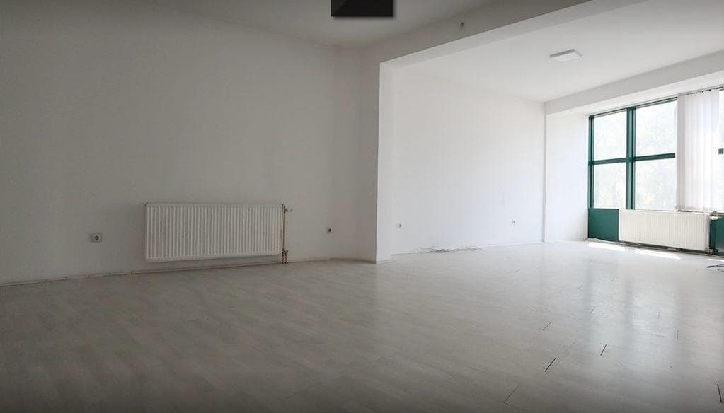 Objekt Administrativ me QIRA – 740 m² 4