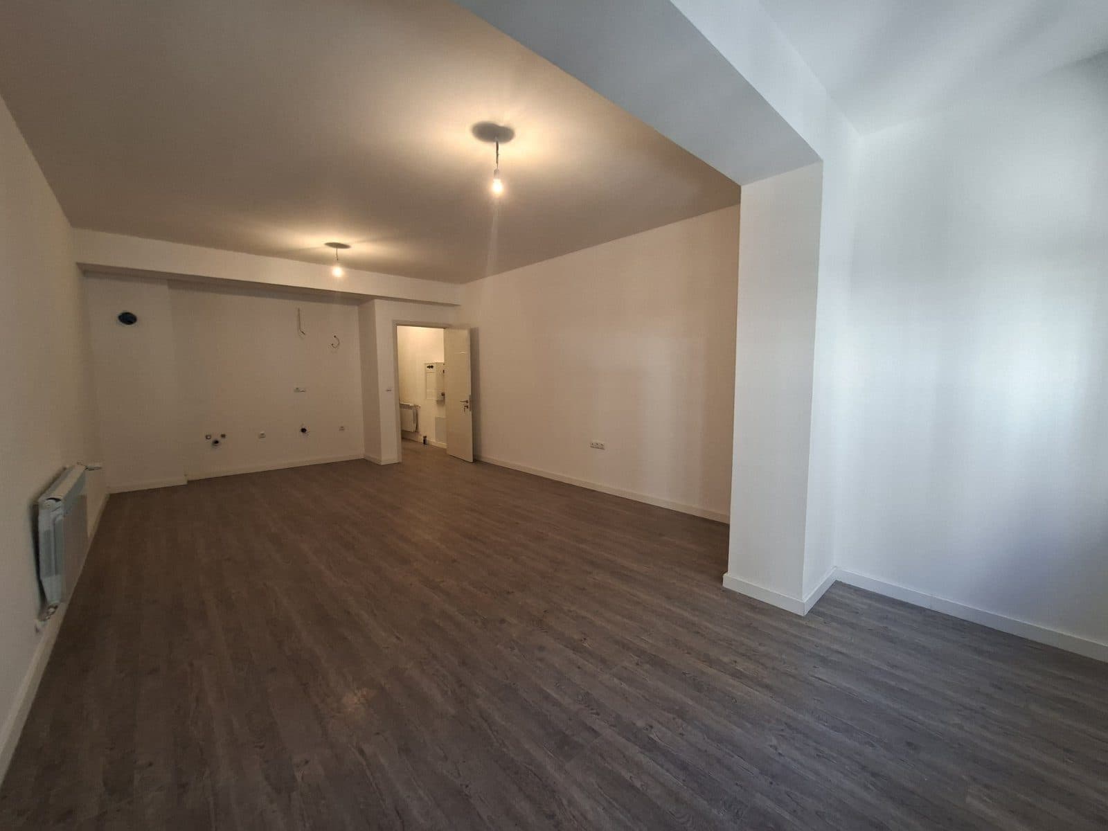 Zyrë me QIRA – 145 m² | Lakrishte,