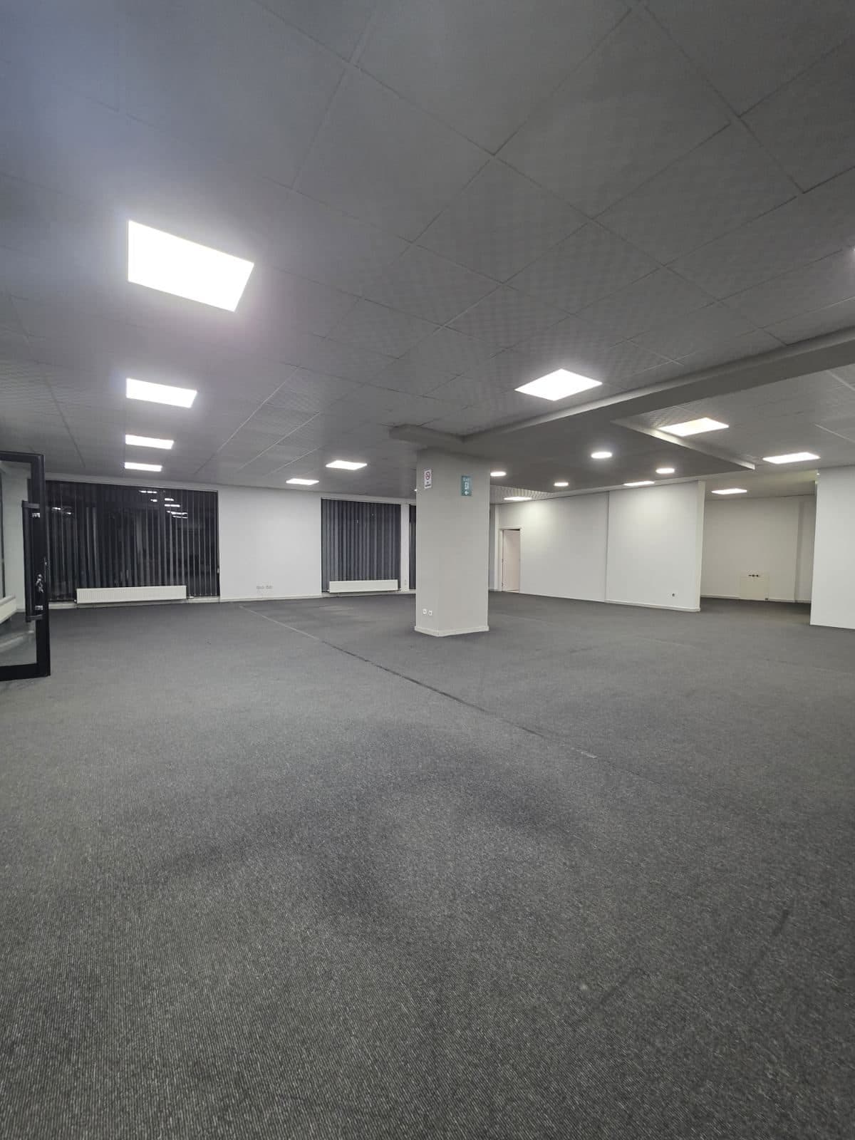 HAPËRIRË KOMERCIALE PËR QIRA – 252 m²