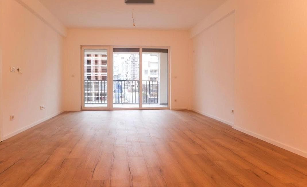 APARTAMENT PËR QIRA – 85 m²