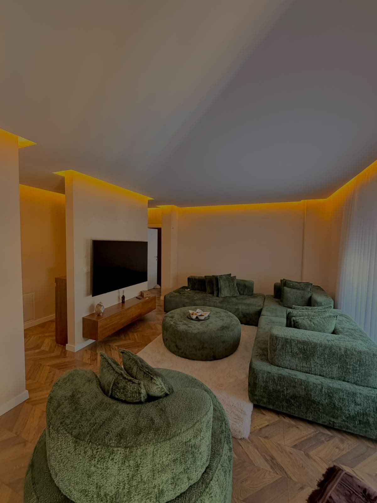 APARTAMENT I MOBILUAR PËR SHITJE – 63 m² 2