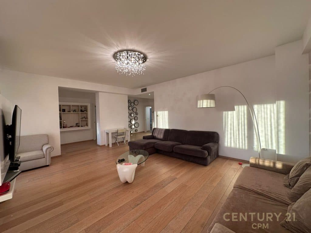 Apartament 3+1+2+ Post Parkimi Per Qira Tek Rruga E Bogdaneve! 4