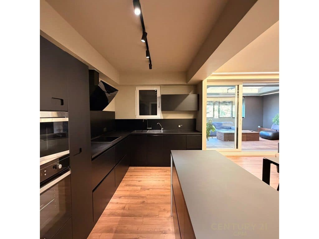 SHESIM SUPER APARTAMENT NE LONG HILL !!! 4