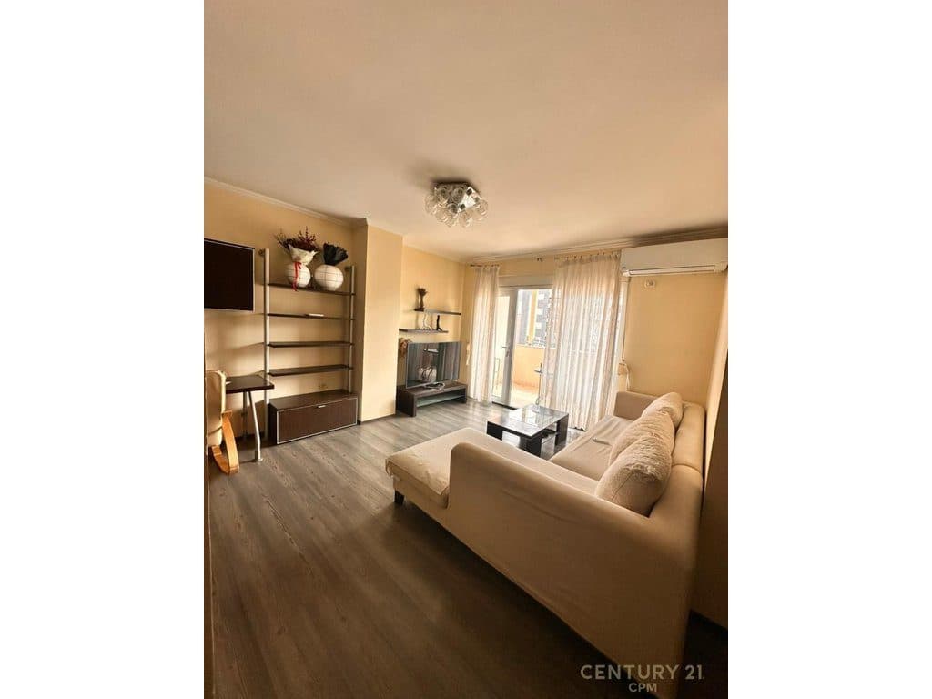 Apartament 2+1+2 me Qira pranë Juridikut, Ish-Bllok