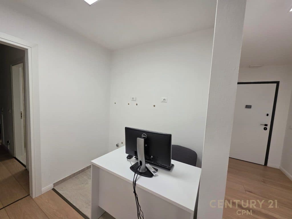 Ambient për Zyra + 2 Poste Parkimi me Qira tek Lake View, Liqeni i Tiranes 2