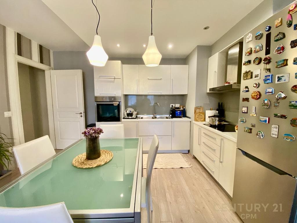 SHESIM APARTAMENT 2+1+ POST PARKIMI TEK LIQENI I THATE 4