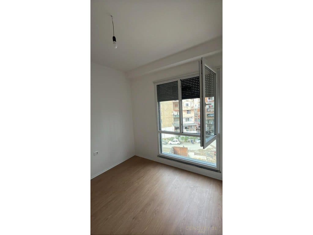 Apartament 2+1 Per Qira, Rruga Egnatia, Zogu i Zi. 2