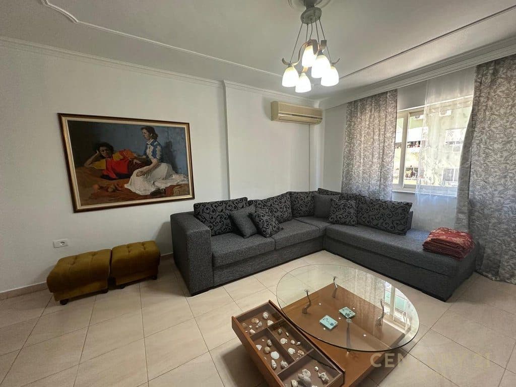 Apartament 2+1 Me Qira Gjimnazi Petro Nini, Tiranë - 70000 ALL | 86 m²