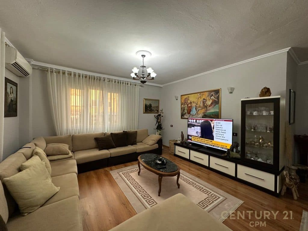 Apartament 3+1+2 Per Shitje Prane Rruges Muhamet Gjollesha! 3