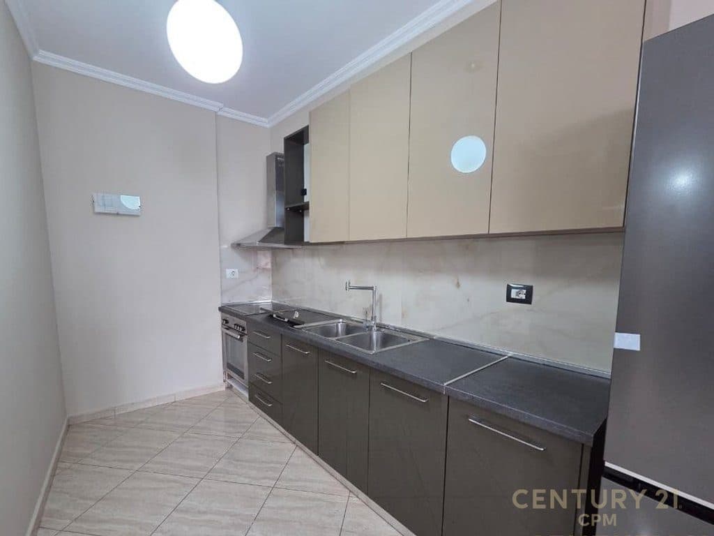 JEPET APARTAMENT 1+1 ME QERA NE MISTO MAME! 3