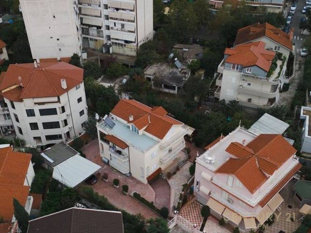 Vilë me qira për biznes tek Vilat e Selitës! 2