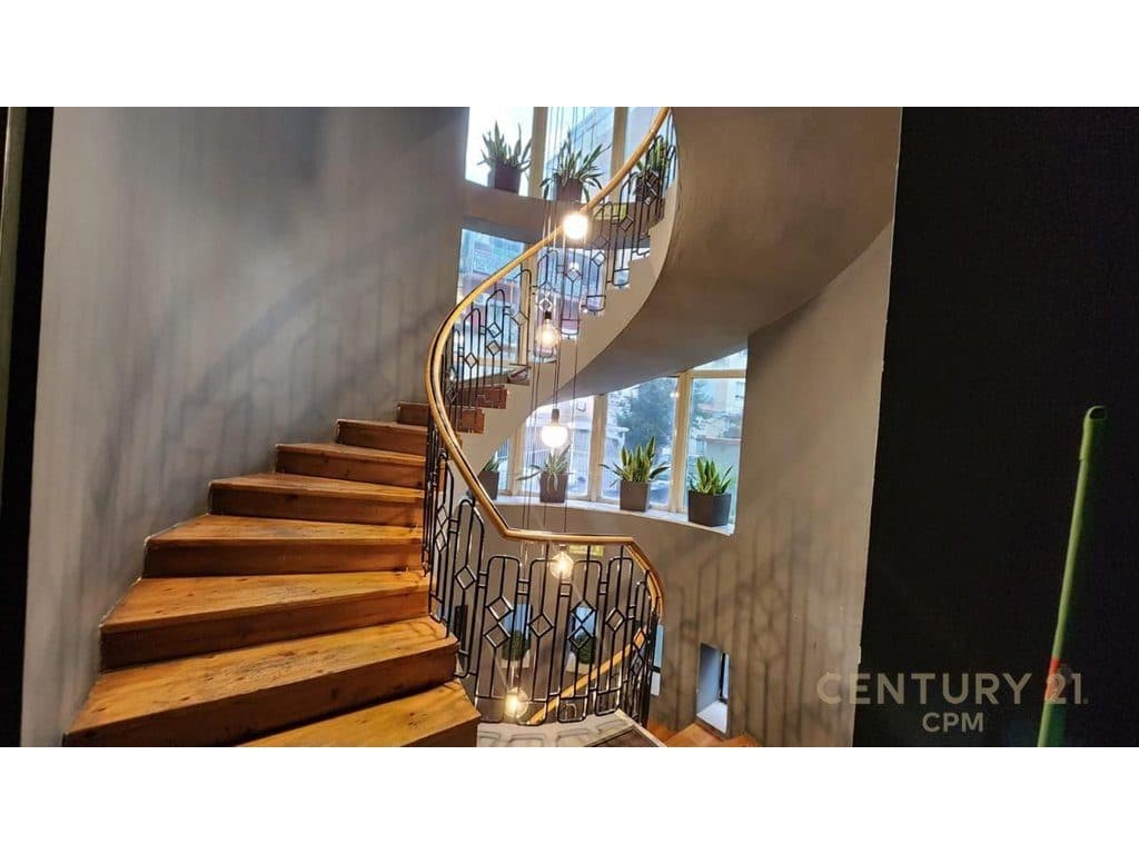 Ish Blloku, Godine Unike 5-kateshe per zyra Me Qira,Tiranë - 1.500.000 ALL | 900 m² 4