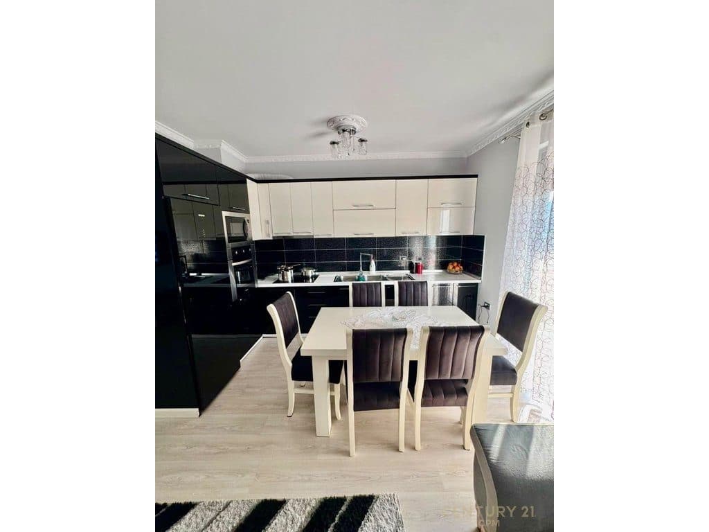 NE ZONEN E ASTIRIT JAPIM ME QIRA APARTAMENT 2+1 3