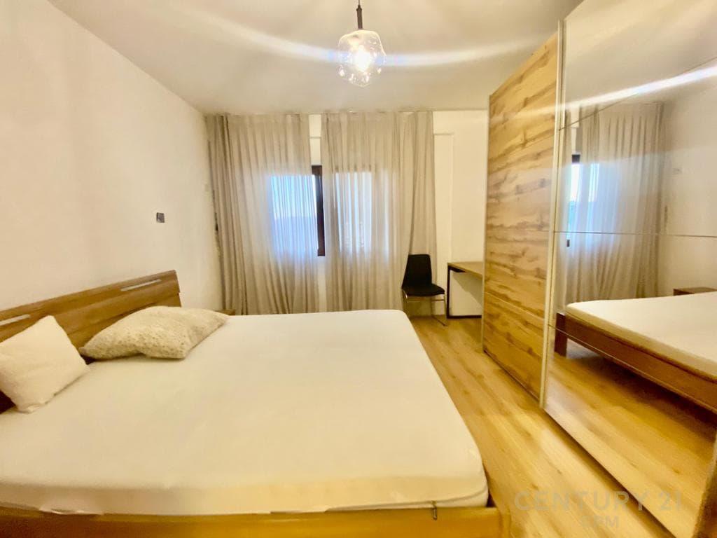 PRANE KOPSHTIT BOTANIK JAPIM ME QIRA APARTAMENT 2+1+2 ME POST PARKIMI DHE DEPO 3