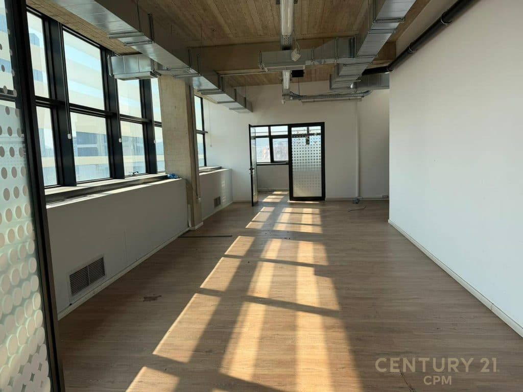 Jepet Per Qira Kati i nje Godine Prestigjoze + 4 poste parkimi, Rruga e Kavajës, Tirana - 25,000€ | 921.81 m² 4