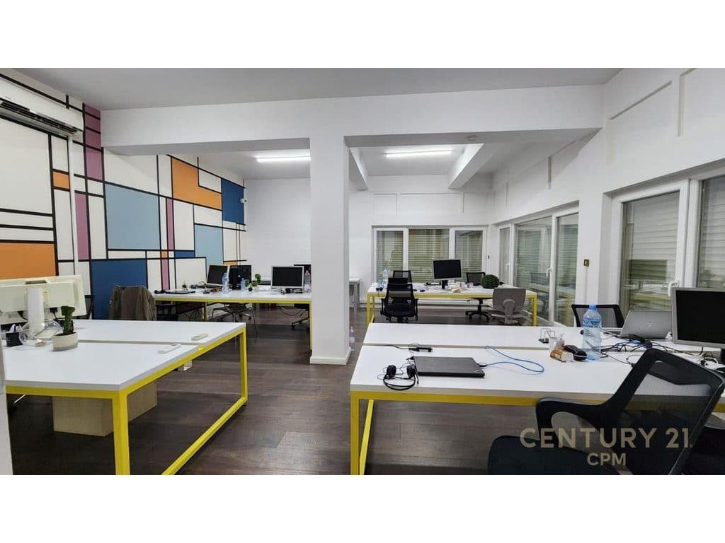 Ish Blloku, Godine Unike 5-kateshe per zyra Me Qira,Tiranë - 1.500.000 ALL | 900 m²