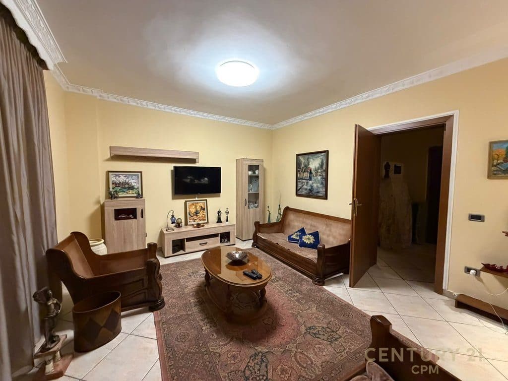 Duplex 2+1 per qira prane shkolles Emin Duraku