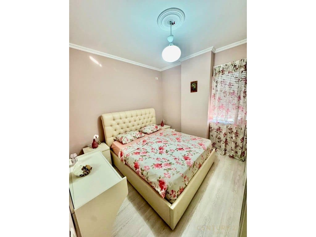 NE ZONEN E ASTIRIT JAPIM ME QIRA APARTAMENT 2+1 4