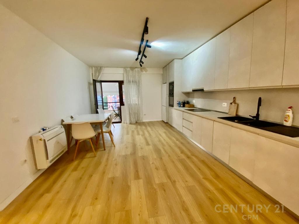 PRANE KOPSHTIT BOTANIK JAPIM ME QIRA APARTAMENT 2+1+2 ME POST PARKIMI DHE DEPO 2