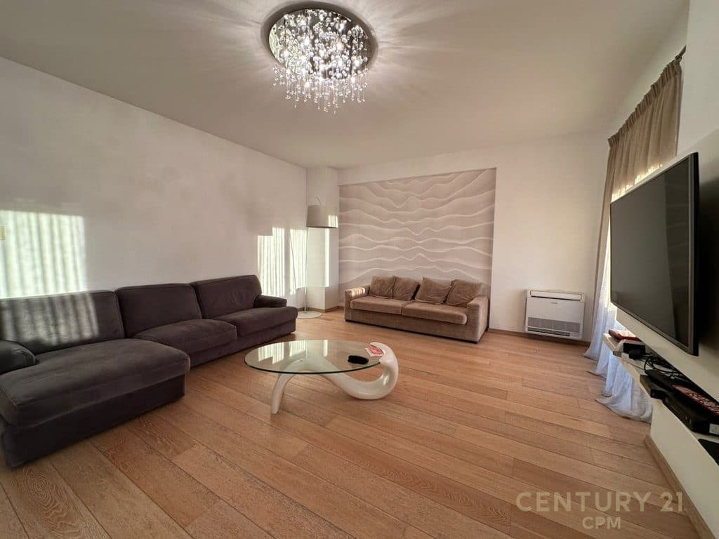 Apartament 3+1+2+ Post Parkimi Per Qira Tek Rruga E Bogdaneve! 2