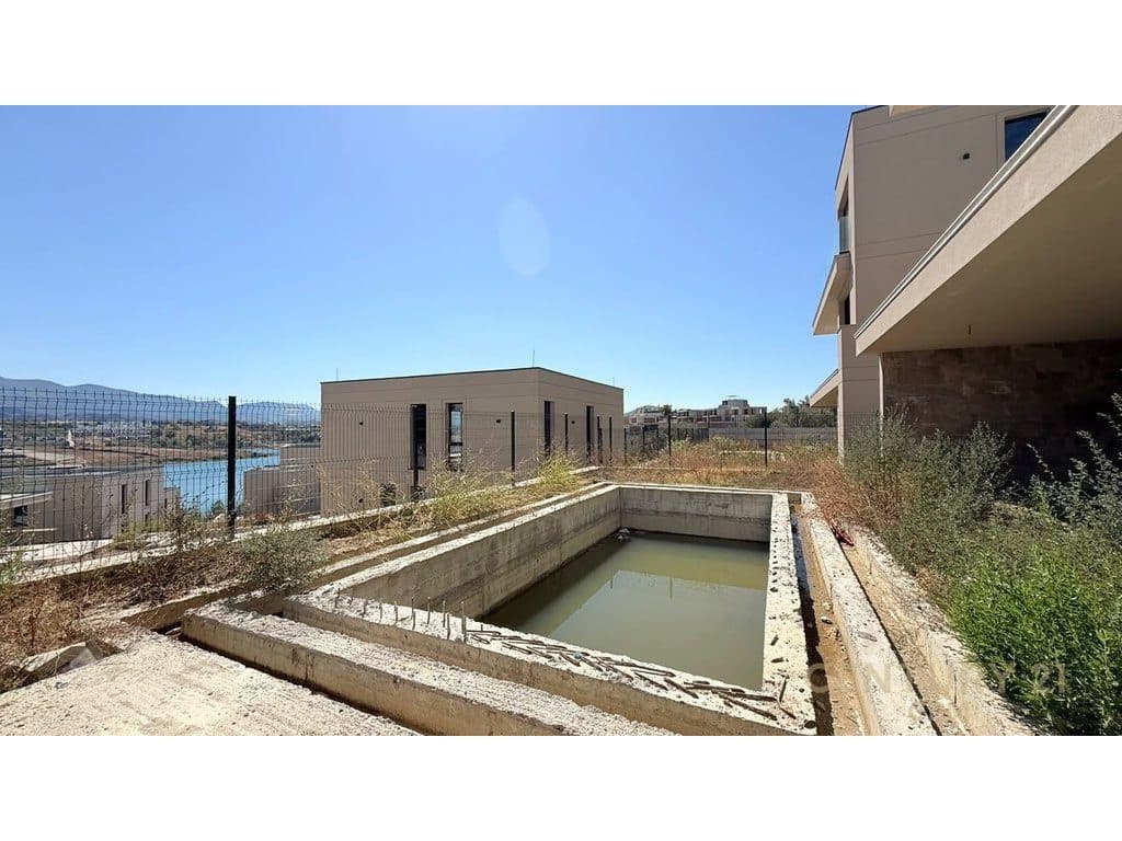 SHESIM VILE INDIVIDUALE ME PISHINE TEK LAKESHORE RESIDENCES 3