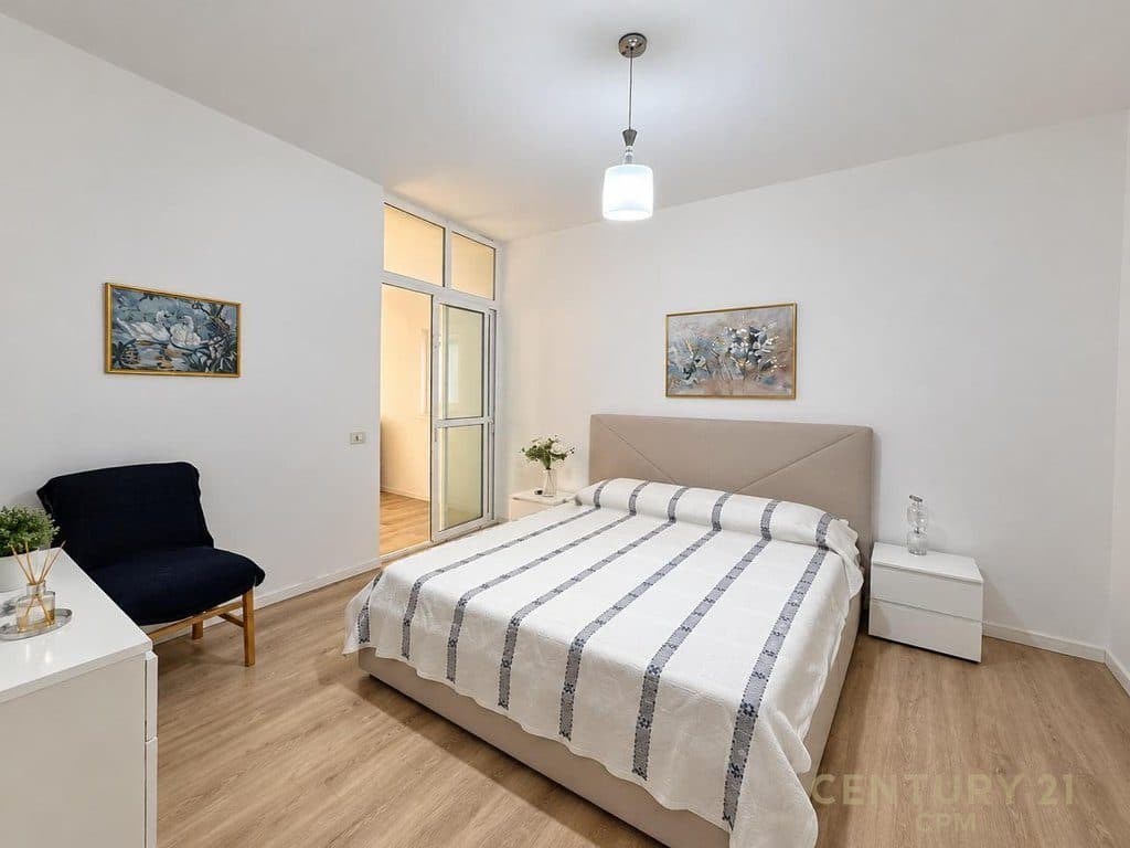 PRANE LULISHTES KOMUNA E PARISIT SHESIM APARTAMENT 2+1+2 3