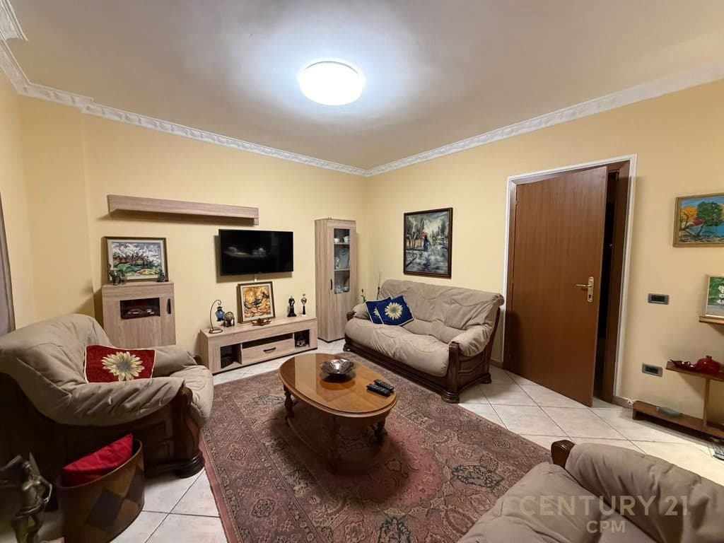 Duplex 2+1 per qira prane shkolles Emin Duraku 3