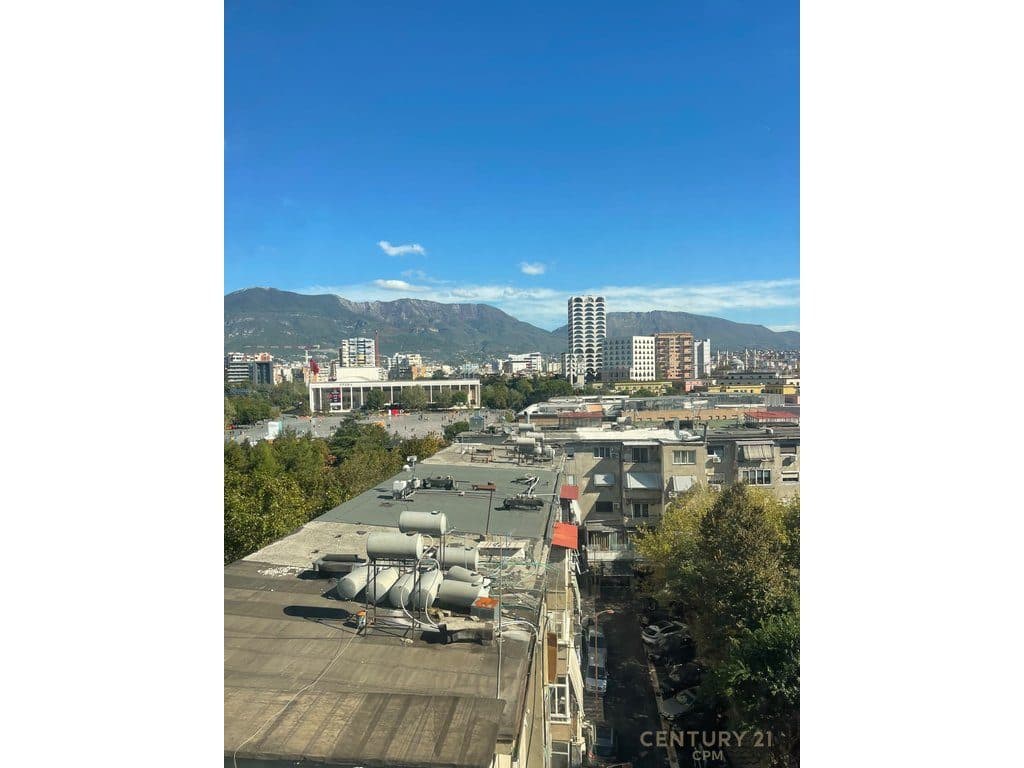 Jepet Per Qira Kati i nje Godine Prestigjoze, Rruga e Kavajës, 968.76 m² 2