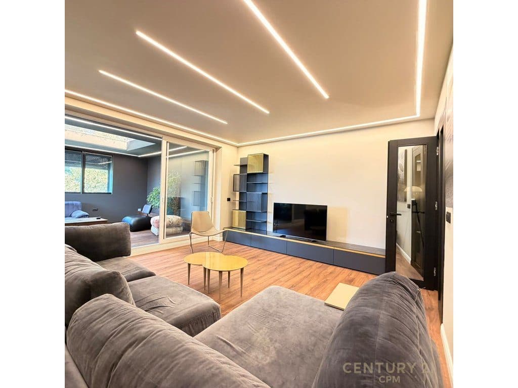 SHESIM SUPER APARTAMENT NE LONG HILL !!! 3