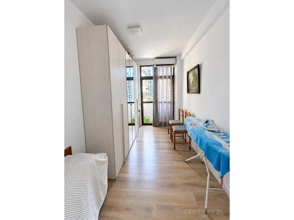 PRANE LULISHTES KOMUNA E PARISIT SHESIM APARTAMENT 2+1+2 4