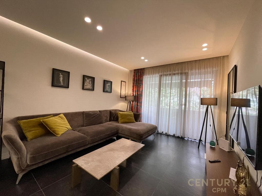 PËR QIRA APARTAMENT 2+1 + VEND PARKIMI NË TOWER BRIDGE 3! 3