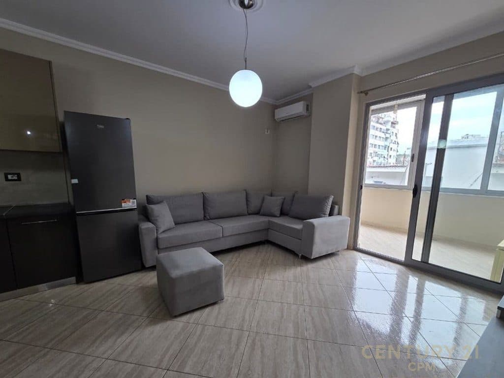 JEPET APARTAMENT 1+1 ME QERA NE MISTO MAME! 2