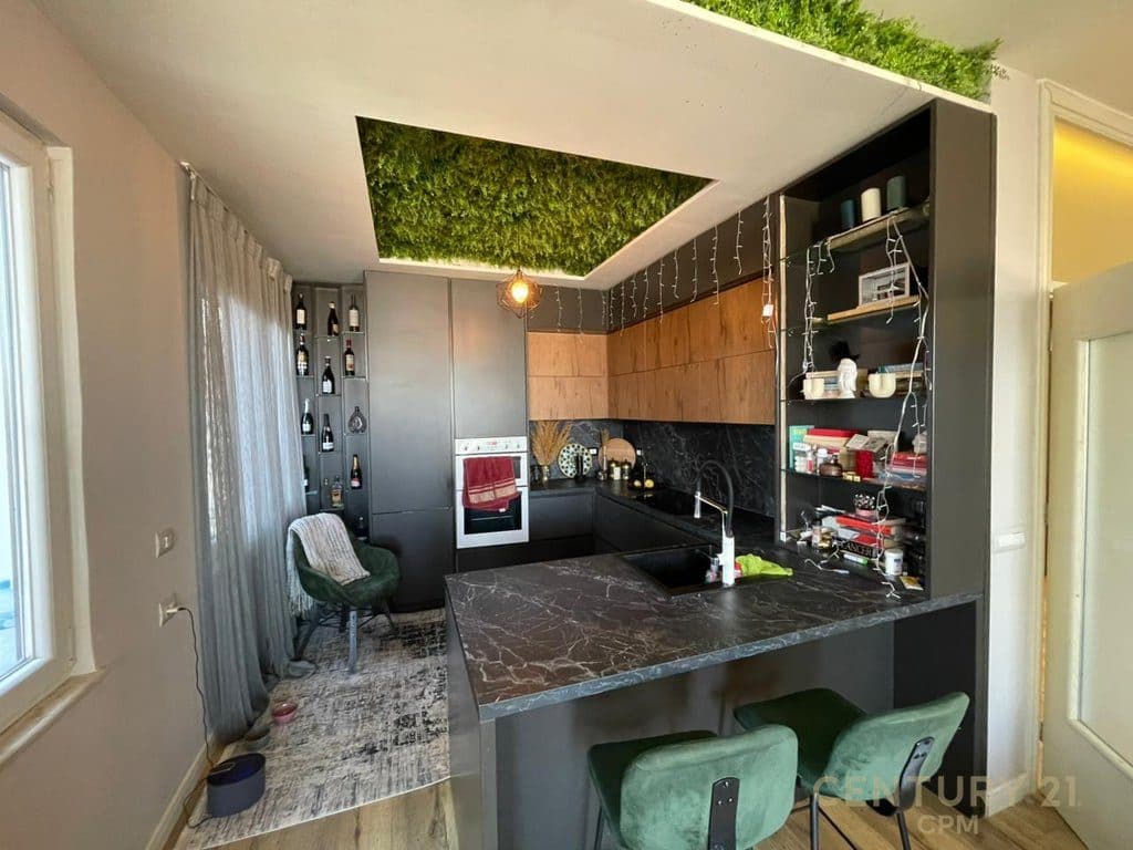 SHITET APARTAMENT 2+1 TEK KOPSHTI BOTANIK! 2