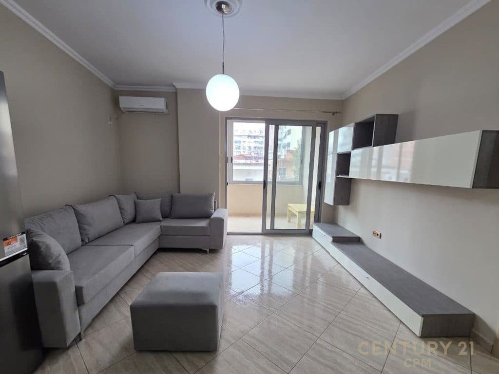 JEPET APARTAMENT 1+1 ME QERA NE MISTO MAME!