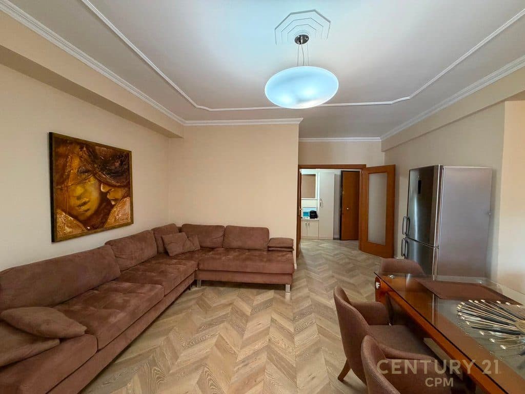 Apartament 3+1 per qira tek ish Ekspozita