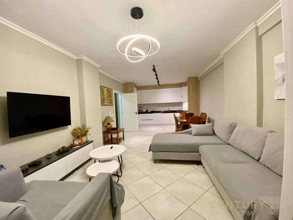 APARTAMENT 2+1 NË LIQENIN E THARË COLOMBO PËR SHITJE