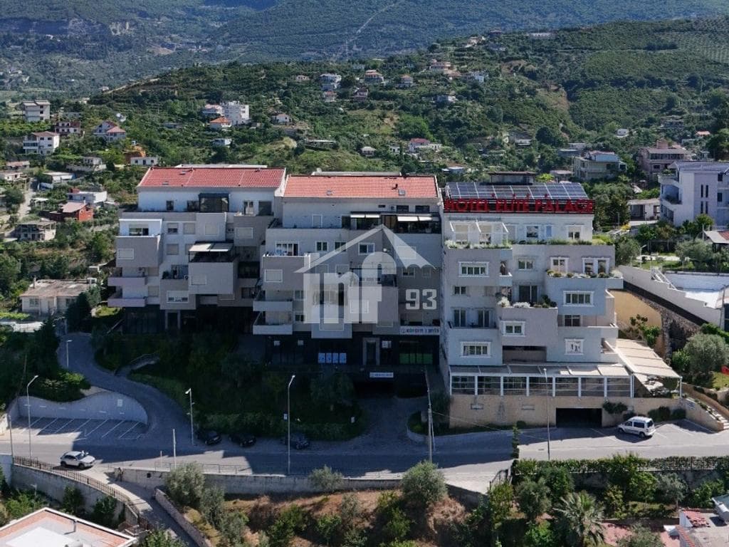PRANË LIQENIT TË FARKËS