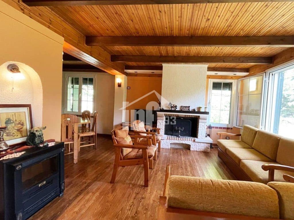 PRANË HOTELIT GJUETISË, ISHULL LEZHE