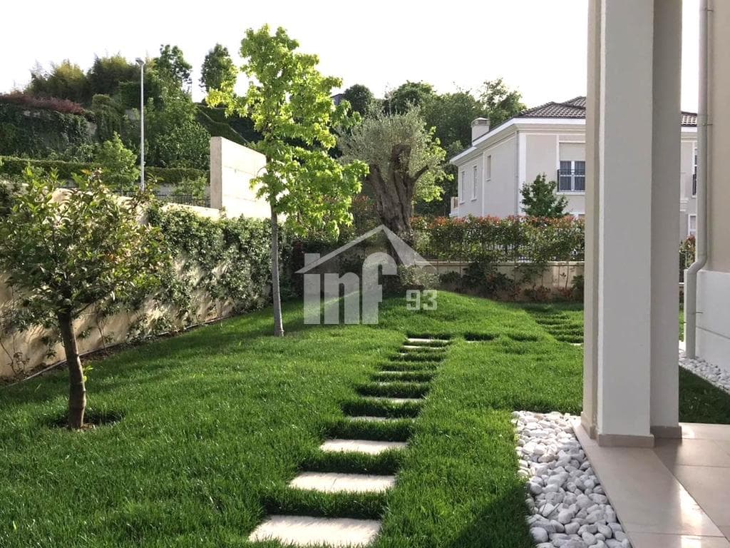 ROLLING HILLS LUXURY RESIDENCE