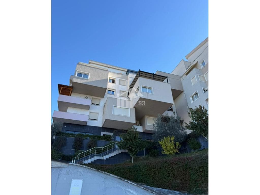 PRANË LIQENIT TË FARKËS 3