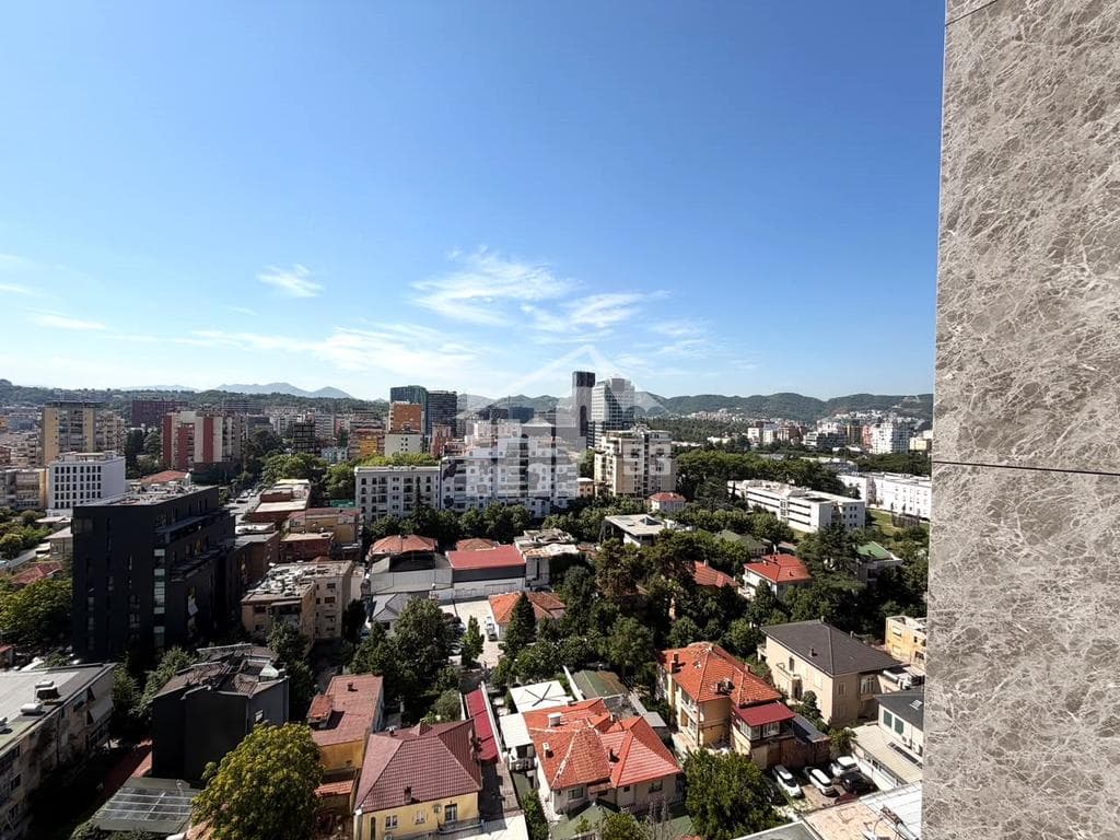 “DOWNTOWN ONE”, BULEVARDI “BAJRAM CURRI”