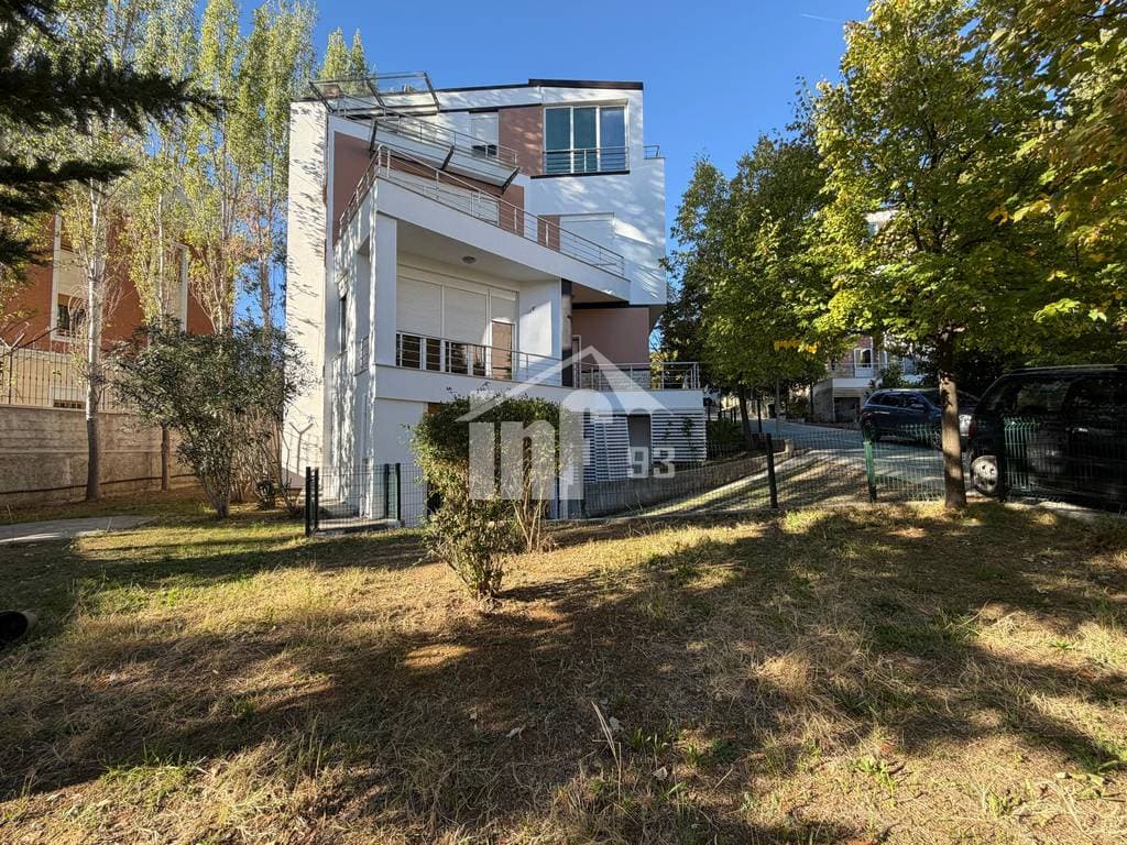 MJULL – BATHORE, VETËM 5 MIN NGA TEG