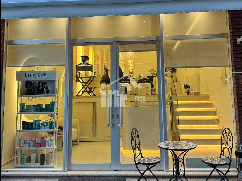 PRANË FUSHËS SË SPORTIT, TE “ALI DEMI” 1