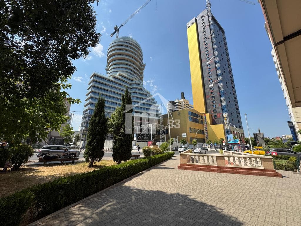 MBRAPA HOTEL “TIRANA”