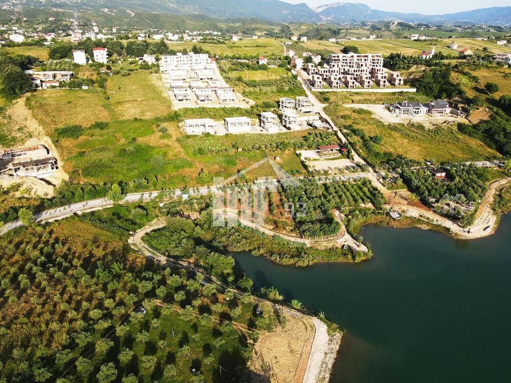 “LAKESIDE” RESIDENCE, LIQENI I FARKES