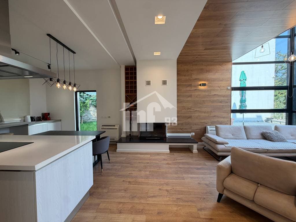 Home for sale in Tiranë 3